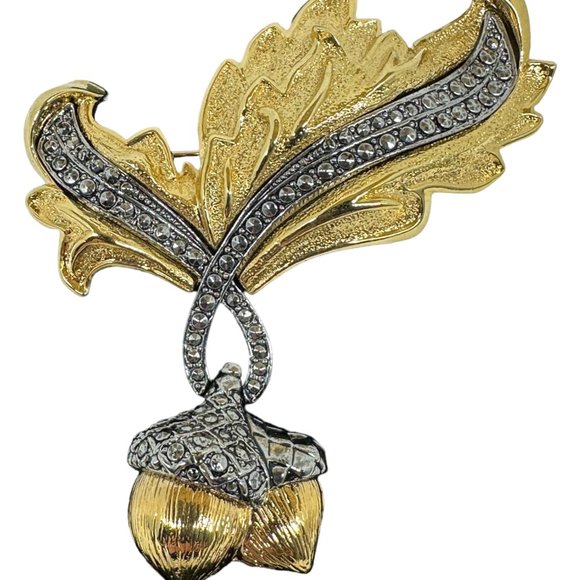 Avon Vintage Acorn Brooch - Picture 2 of 10